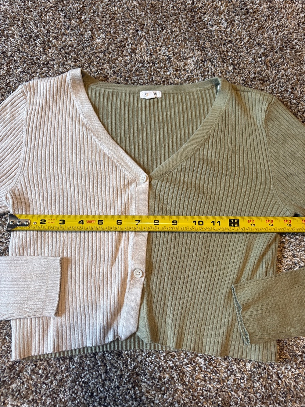 Two-Tone Ribbed Cropped Cardigan - Beige & Olive Garage Brand - Picture 2 of 9